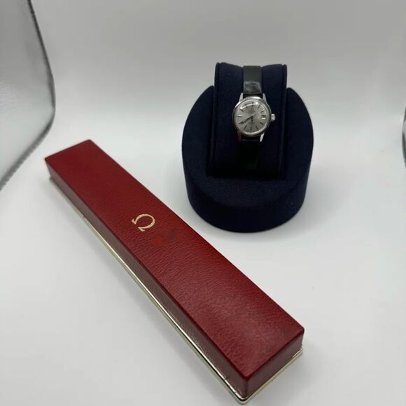 Vintage Omega Geneve Automatic 24mm Ladies Wrist Watch - Picture 1 of 13